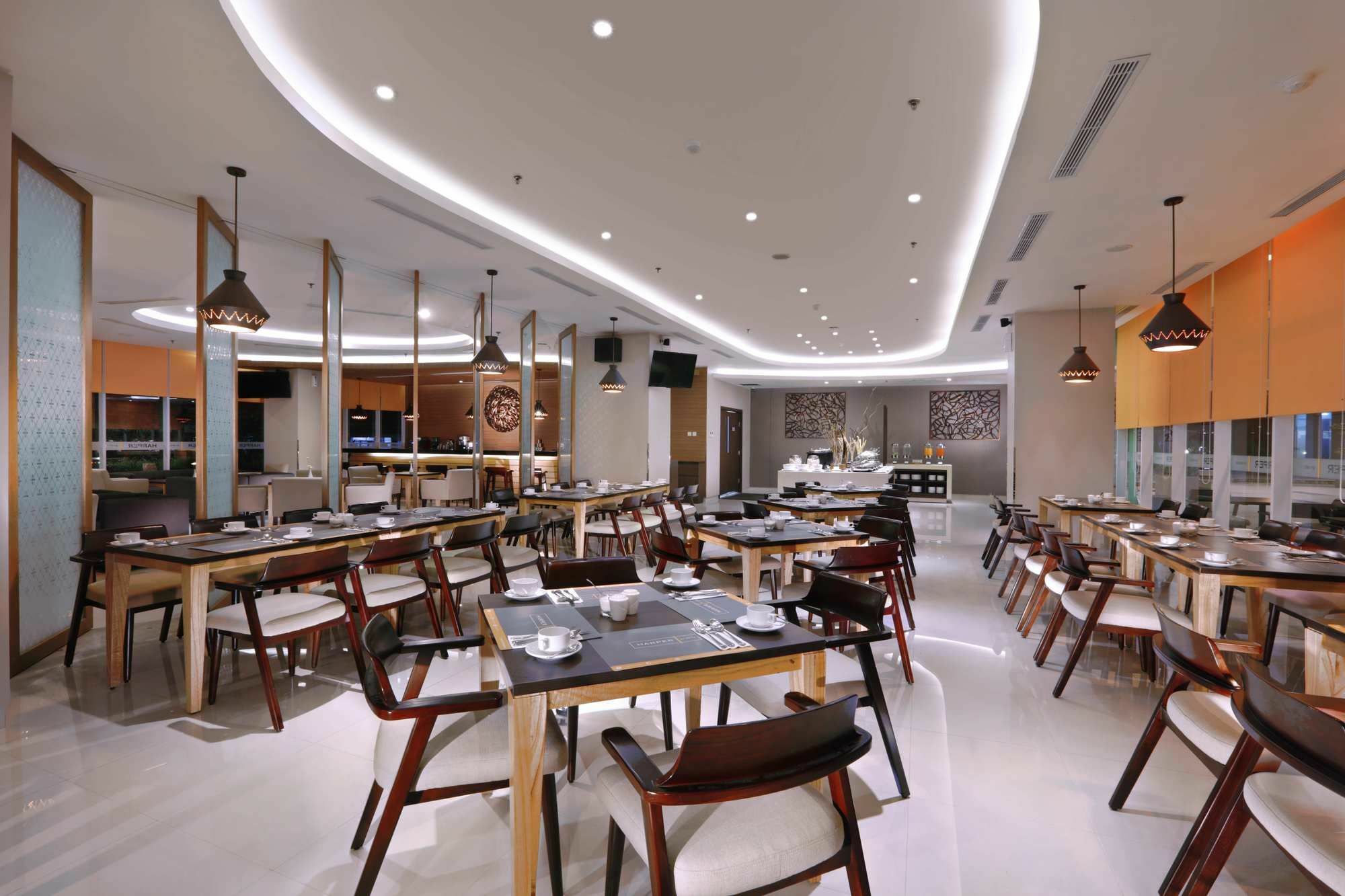 Harper Mt Haryono By Aston Hotel Jakarta